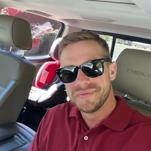 Meet your Posher, Clay